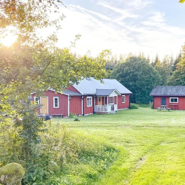 6 person holiday home in ULLARED-By Traum, hotel in Ullared