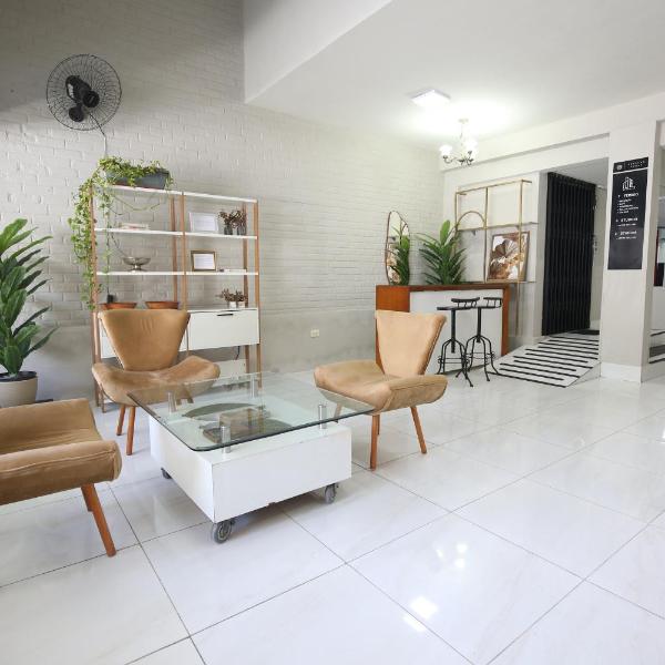 Mini Studio funcional mobiliado com cozinha e WC privativo