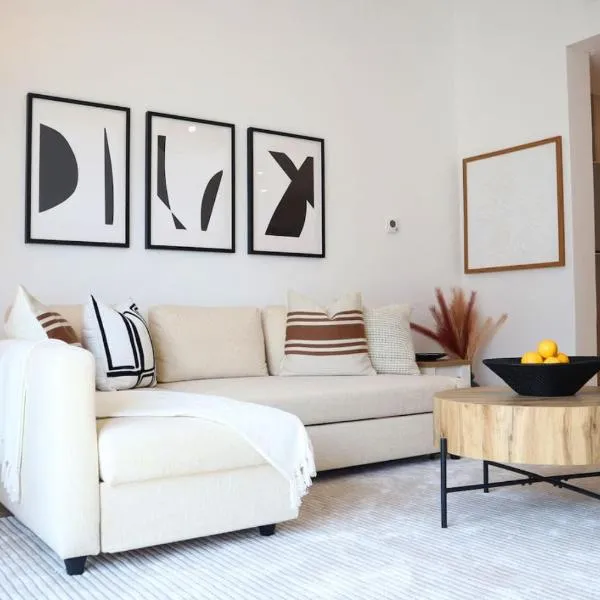 Stylish 1BR Yas Island - Chic Urban Living Retreat, hotelli kohteessa Abu Dhabi
