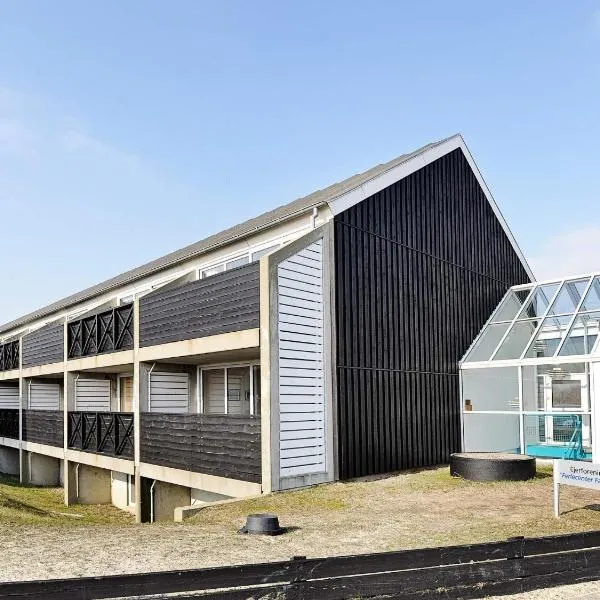 4 person holiday home in Fanø-By Traum, hotel en Fanø
