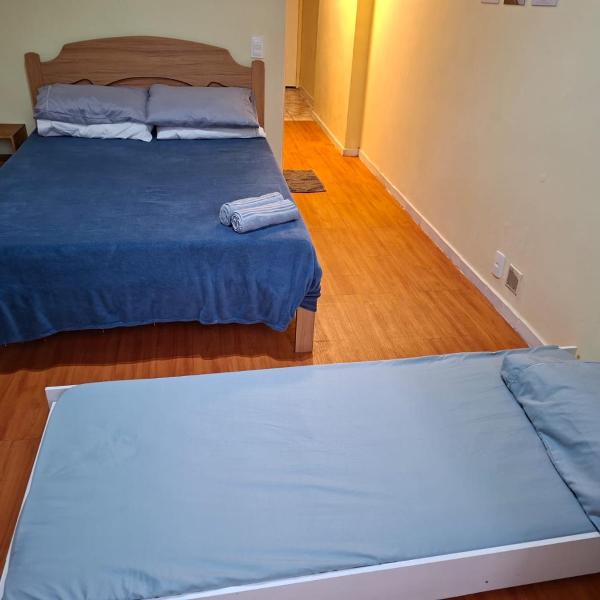 Seja bem-vindo ao coração de Copacabana aqui é a combinação perfeita entre a brisa do mar com a facilidade urbana na quadra da praia o nosso apartamento oferece conforto necessário para você relaxar após um dia inteiro explorando a cidade maravilhosa - Foto 2
