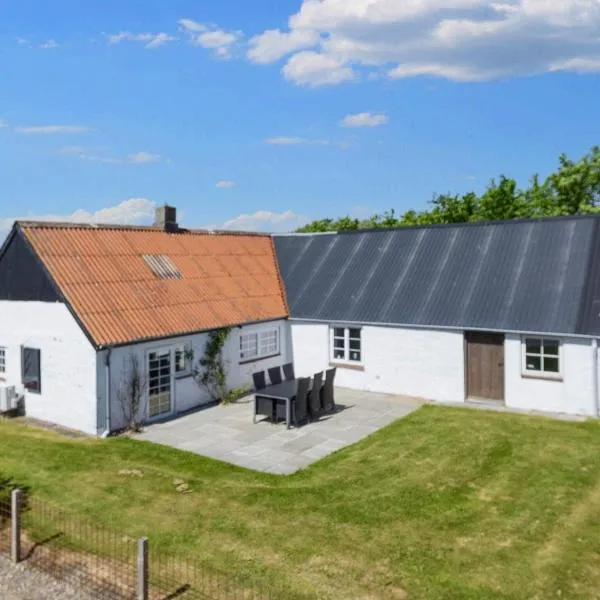 5 person holiday home in Karby-By Traum, hotel v destinácii Karby