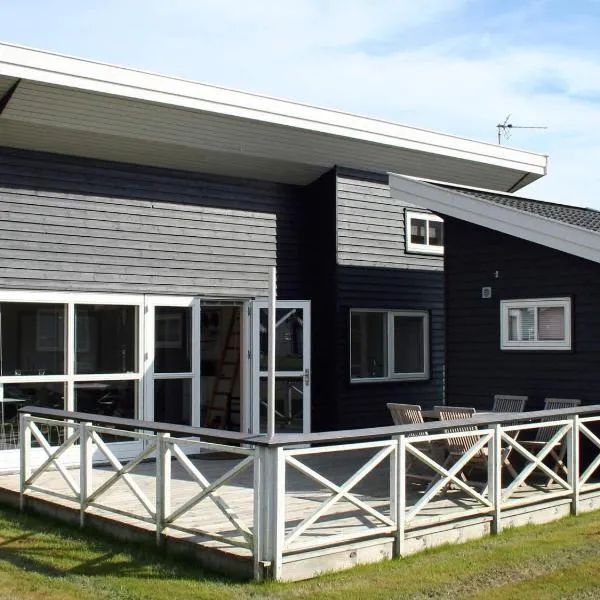 6 person holiday home in Gudhjem, hotel din Gudhjem