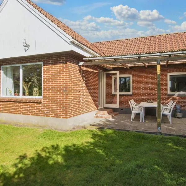 5 person holiday home in Skjern-By Traum: Skjern şehrinde bir otel