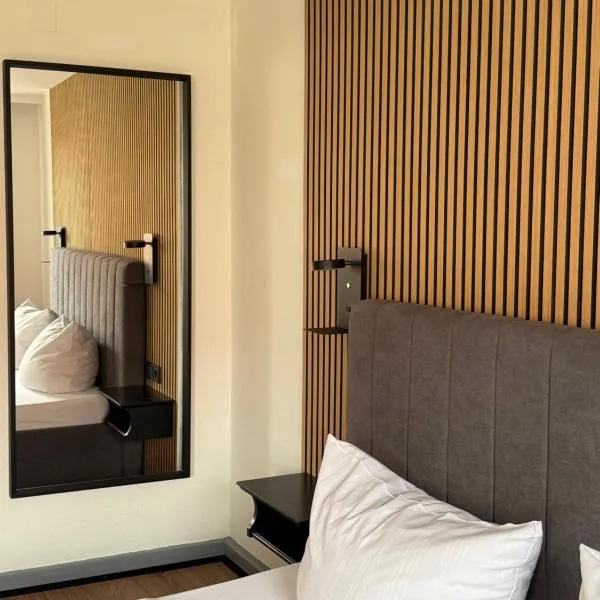 Gasthof zum goldenen Schiff - Lehmzimmer Erde, hotel in Marktbreit