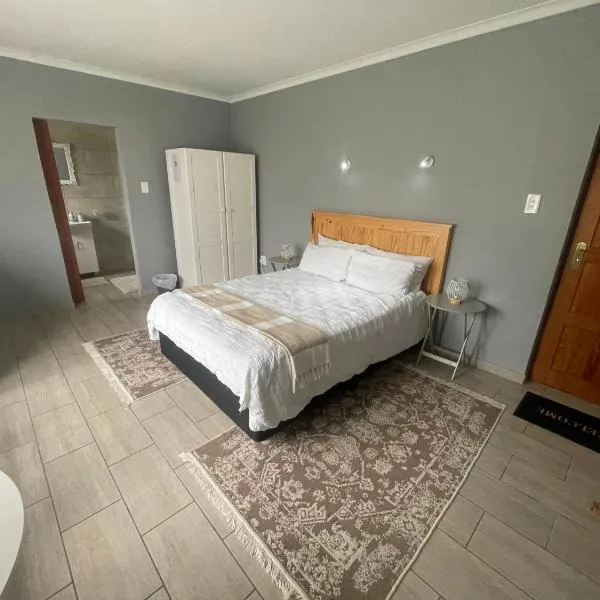 York-R102 Airport Road - Modern Comfort, hotell i George