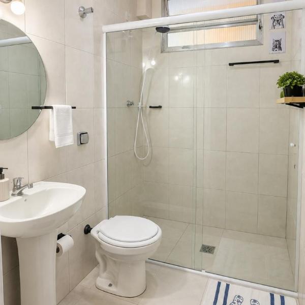 Apartamento 09 - 200 metros da praia e do comércio do Boqueirão - Wi Fi - Garagem - Até 4 pessoas - Fará tudo a pé - Foto 3