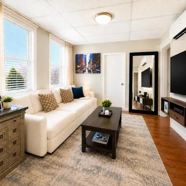 Modern 3 Bedroom Apartment, Sleeps 11, 20 min to Times Square, hotel u gradu Vest Njujork