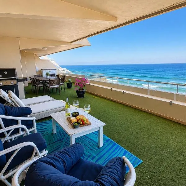 Sands Beach Breaks Umdloti Luxury Beach Front, hotel u gradu Umdloti