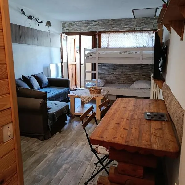 Résidence le Schuss Studio Montagne en bas des pistes, ξενοδοχείο στο Vars