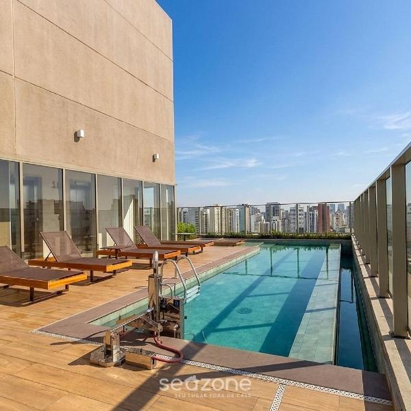 Studio em Cond. c/ Piscina e Vista Cid. BEM1405