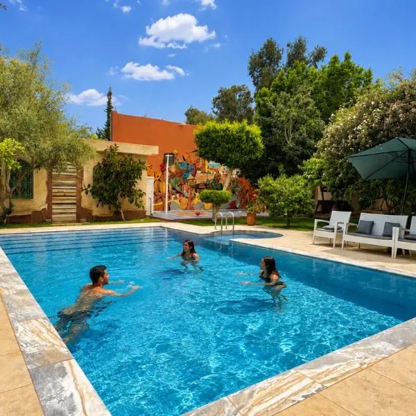 Villa de luxe avec piscine privée et intimité totale, hotel a Oulad Raho