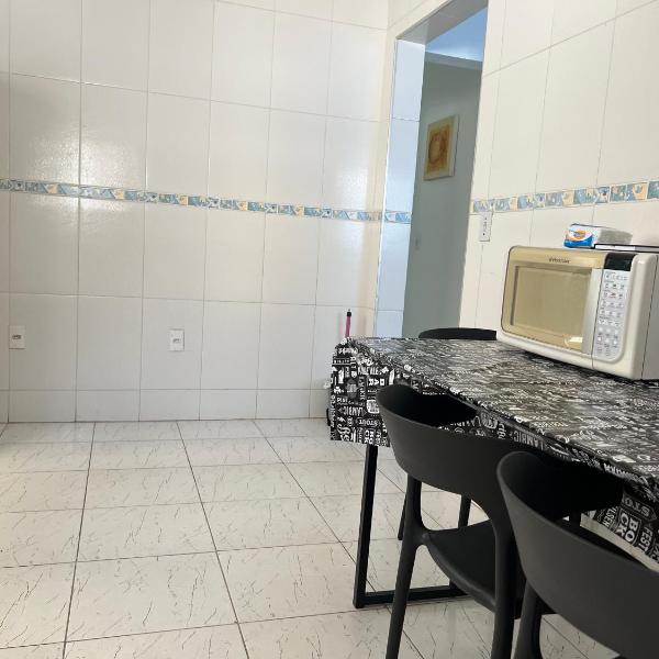 Suite ou quarto em ambiente compartilhado, com cozinha e sala equipada - Foto 4