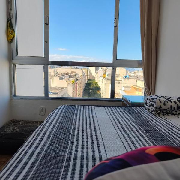 Bright 2BR Apartment with Garage Near Beaches & Metro