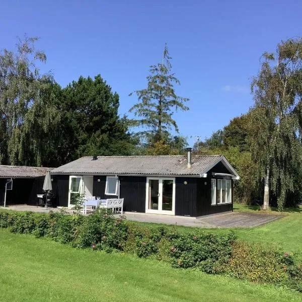 6 person holiday home in Nykøbing M-By Traum, hotel u gradu Alsted