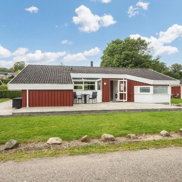 6 person holiday home in Bjert, hotel a Binderup Strand