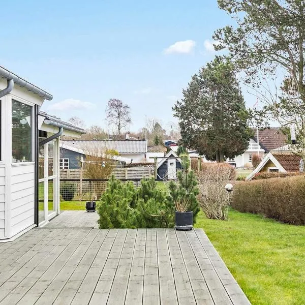8 person holiday home in Bogense-By Traum, hotell i Bogense