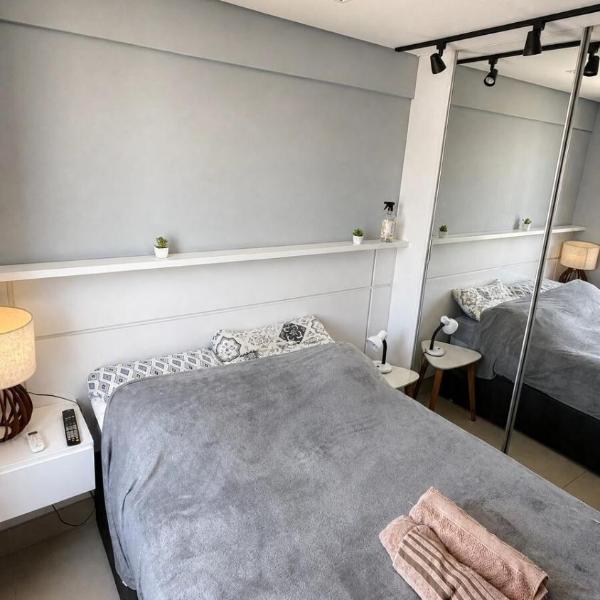 Apartamento de um quarto funcional e perto de tudo