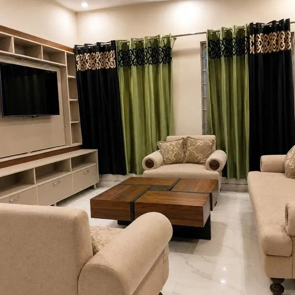 Bahria Grand House, hotell i Rawalpindi