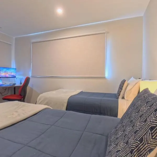 Close to city, 2-bedroom ensuite, comfortable, accessible with own parking、クライストチャーチのホテル