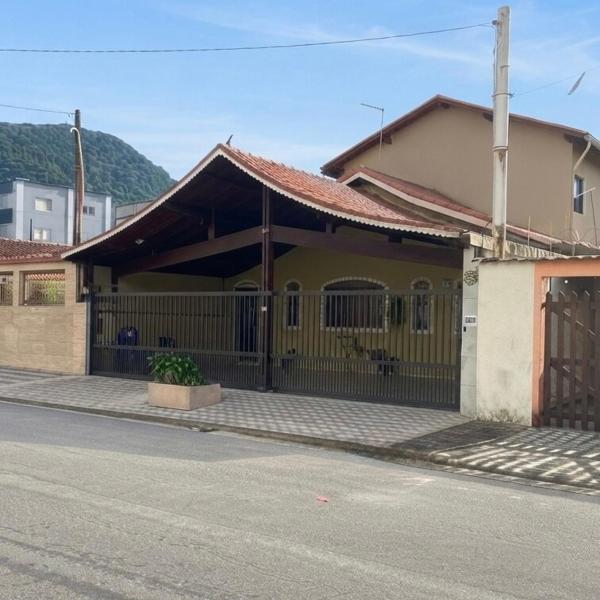 Casa a poucos metros da Praia para até 12 pessoas - Foto 5