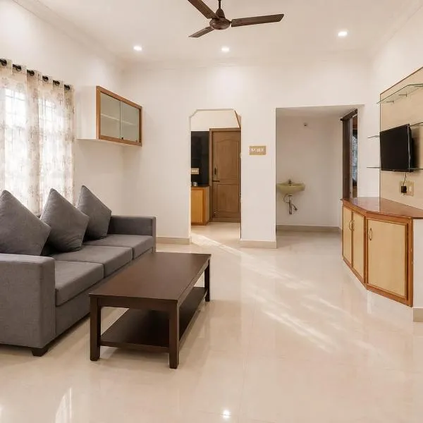 Elegant and Spacious 2BHK Apartment with kitchen and parking facility in Tirupati, hotel em Tirupati