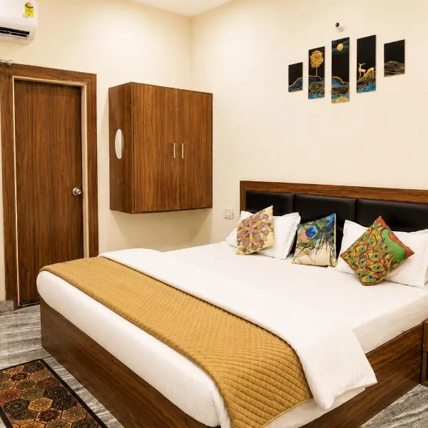 Vrindāvan में, होटल Hotel Brij - A Well-Maintained Luxury Property in Vrindavan in a Peaceful Location #Luxury Rooms #Budget Friendly #Parking