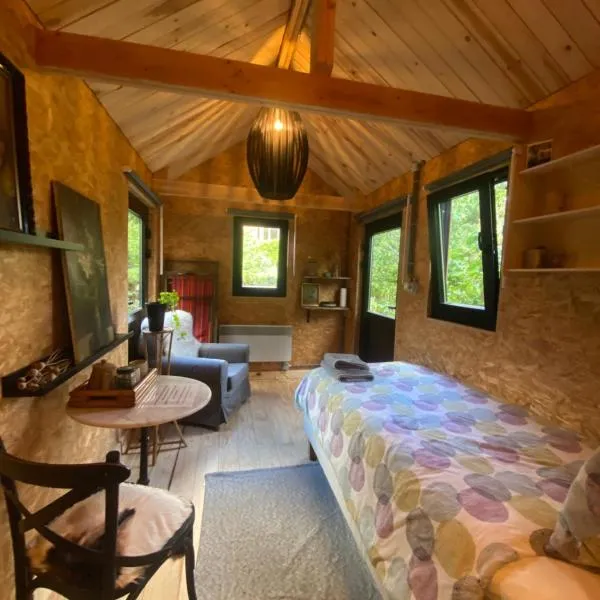 La tiny house du jardin, hotel a Huy