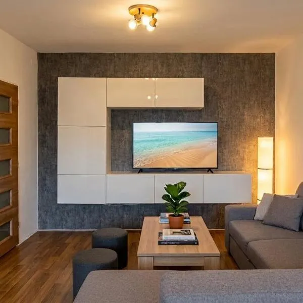Slnečný apartmán ,Dobrá adresa-Free Parking, hotel v Trenčíne