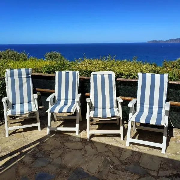 Villa Cisto - giardino e vista sul Golfo di Bosa, hotel em Magomadas