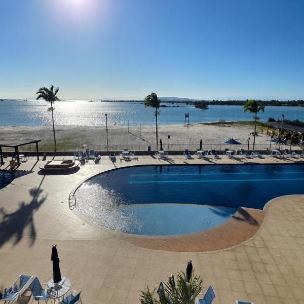 Apartamento no condomínio Golden Lake - Lagoa privativa - 06 hóspedes - AR e Wi-Fi