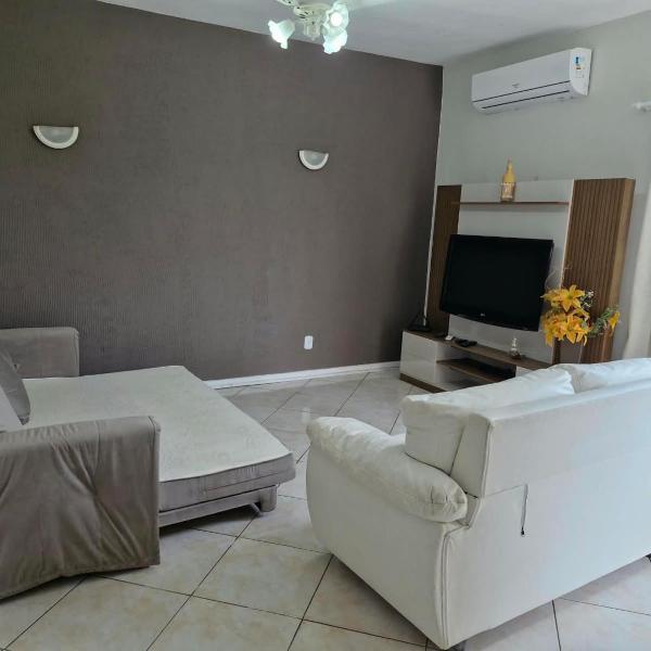 Excelente casa toda com ar condicionado e super equipada - Foto 5