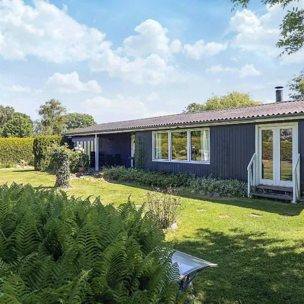 6 person holiday home in Faxe Ladeplads, hotell i Fakse Ladeplads