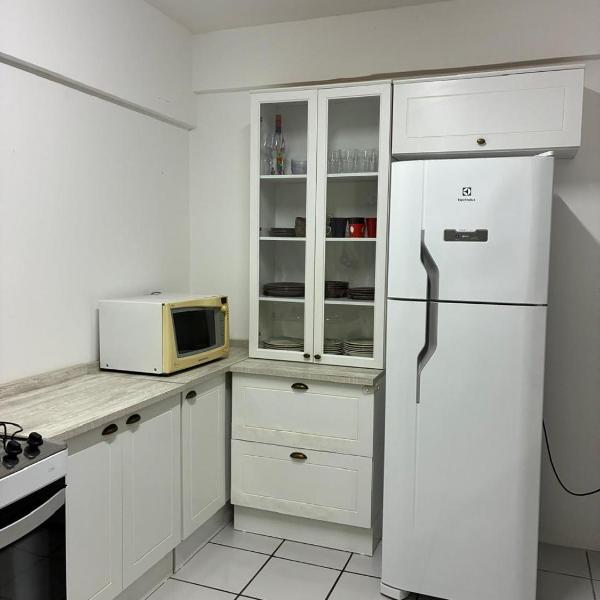 Apartment one block from the sea in downtown Balneário Camboriú - Foto 4
