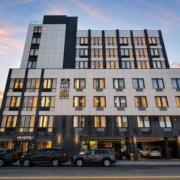 LIV Hotel Bronx GRAND OPENING, hotel em Bronx