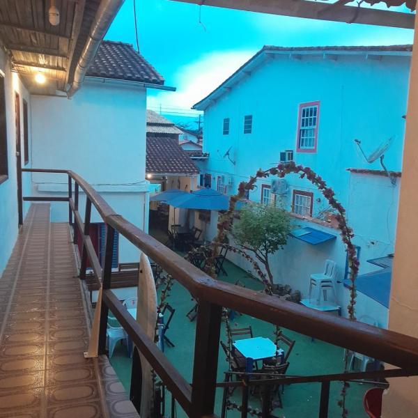 Pousada Dádiva e Passeios De Lancha Suite 10 Simples Na Esquina da Praia e ao Centro Histórico com lanchonete no Pátio