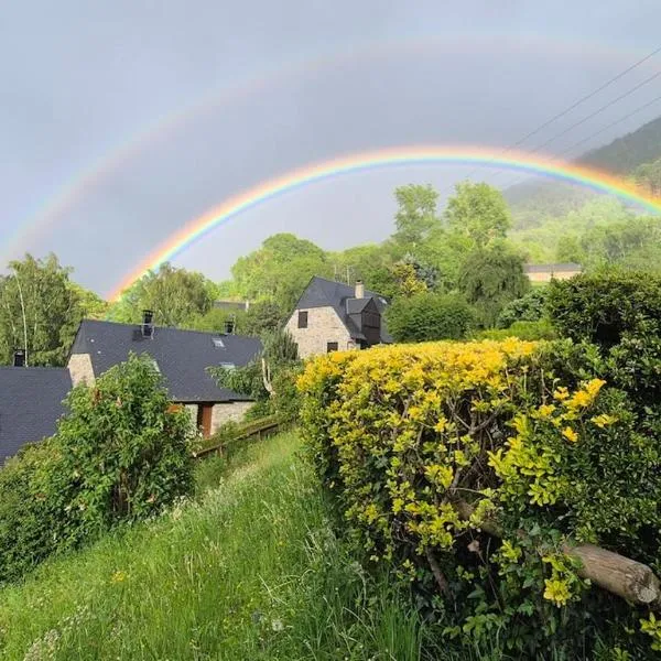Chalet à Viella, Hautes-Pyrénées 65120 – hotel w mieście Viella