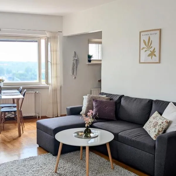 18 - Cozy apartment with view, top 7th floor, hôtel à Kemi