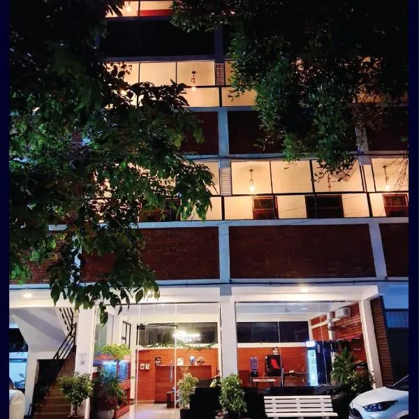 Unic Residence And Transit Hotel, hotel en Katunayake