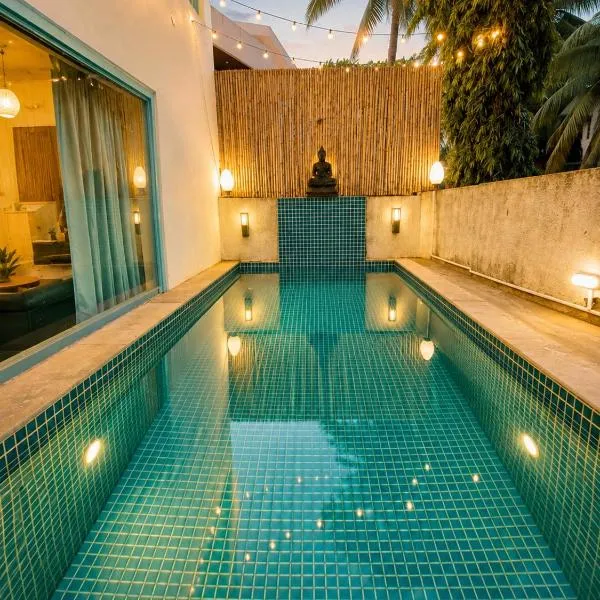 4 Bedroom Villa Baga Beach Calangute - Private Plunge pool - Kitchen - Wifi - TV, hotel en Calangute