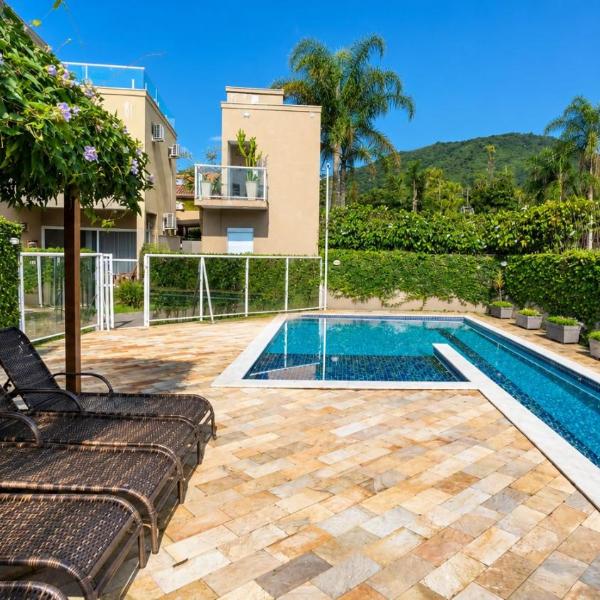 Casas Paradiso - Condominio Reserva Camburi - Exclusividade e Conforto a 250m da Praia