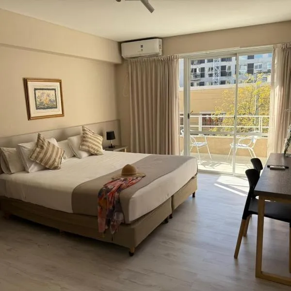 DAKAR HOTEL, hotel en Mendoza