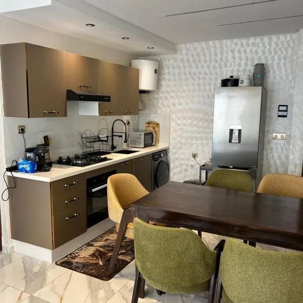 Un bel appartement en plein centre de Mahdia, hotel di Kenitra