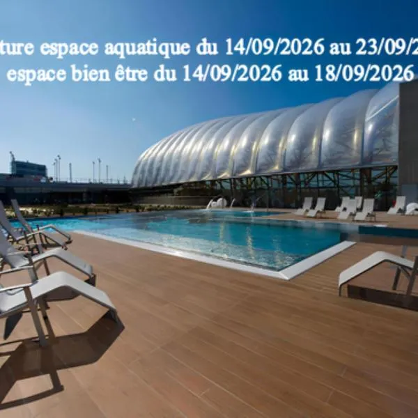 ibis Styles Saint Julien en Genevois accès espace aquatique UCPA Vitam INCLUS, hotel in Neydens