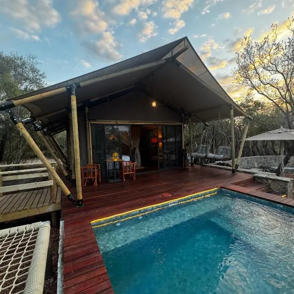 Ndzhaka Tented Camp, hotel em Manyeleti Game Reserve