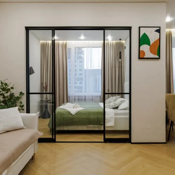 Дизайнерская квартира в районе Барыс и Астана арена, hotel di Astana