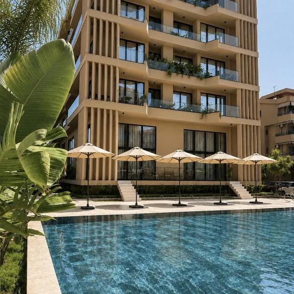EA Palm Apartments، فندق في فلوره