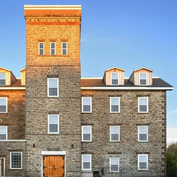 Tri Century Mill Suites, hotel en Carleton Place