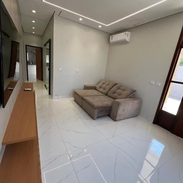 Casa Alto Padrão, Suíte, Closet e Cozinha Gourmet, хотел в Chavantina