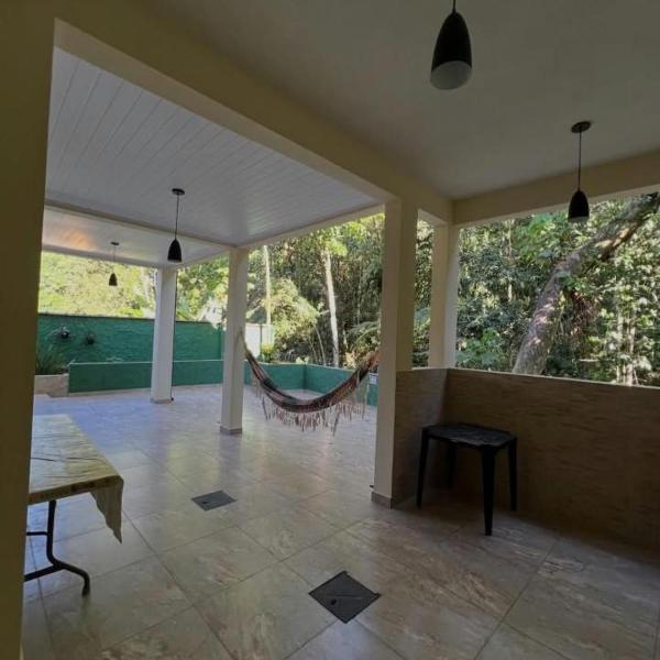Casa confortável em Ubatuba bairro Taquaral 3km da praia - Foto 4